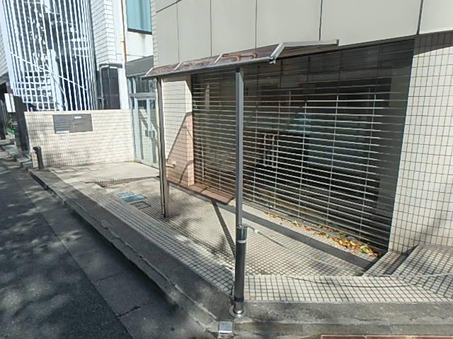 エントランス①