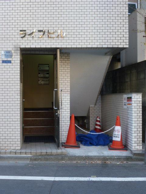 エントランス①