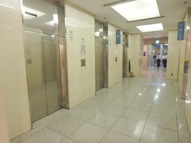ホール②