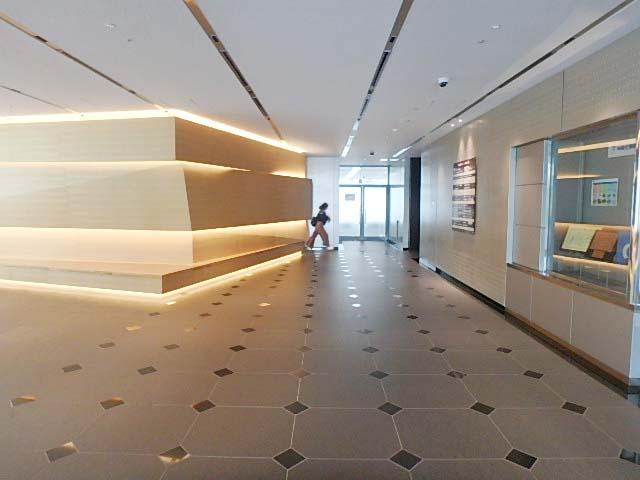 ホール①