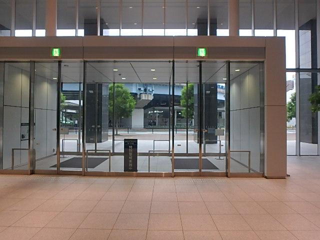 ホール①