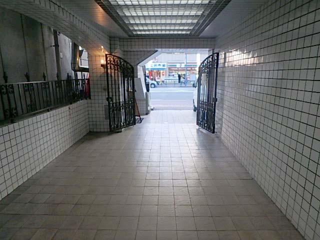 ビックナインビルホール③