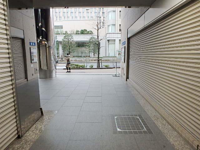 ホール④