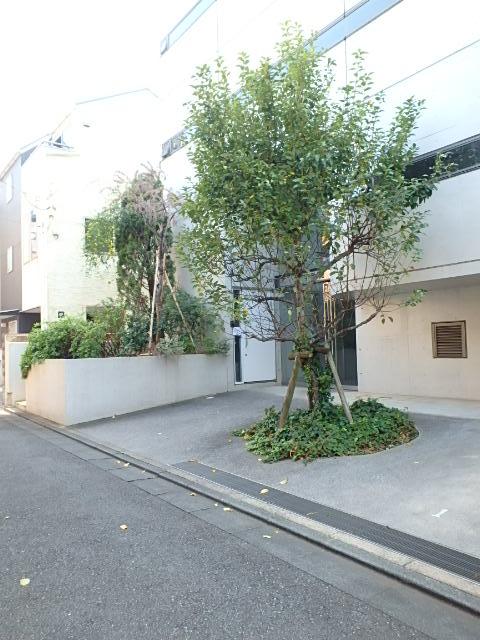 百番館エントランス①