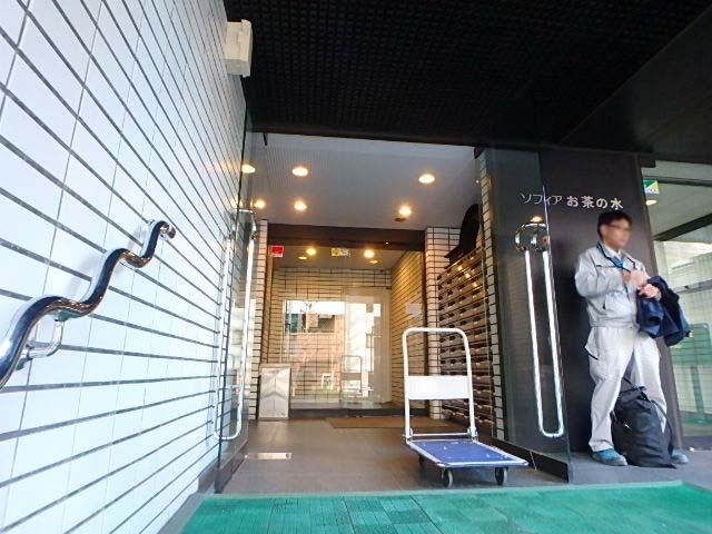 ソフィア御茶ノ水ビルエントランス②