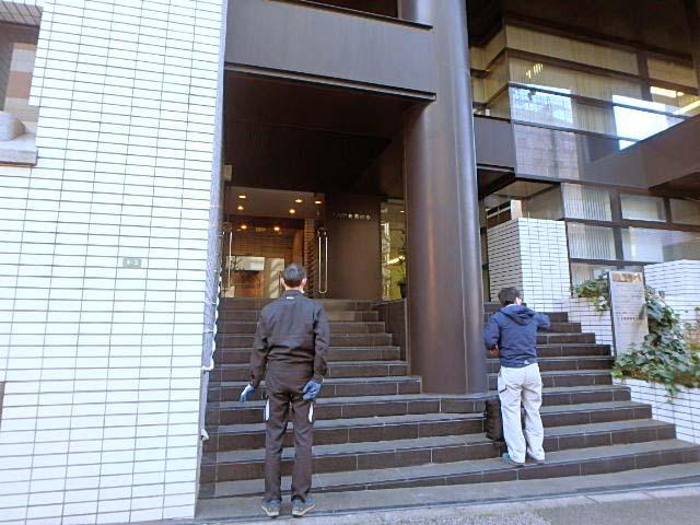 ソフィア御茶ノ水ビルエントランス①