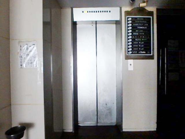 ホール②