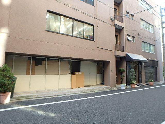 アイビービルエントランス①