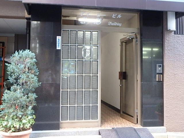 アイビービルエントランス②