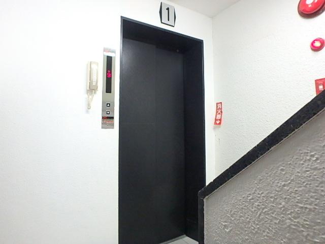 ホール②