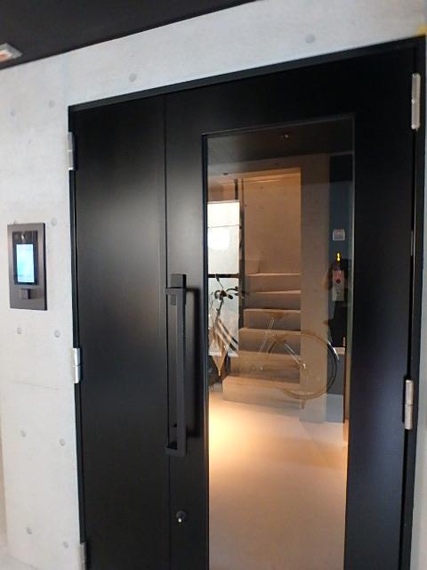 ホール①