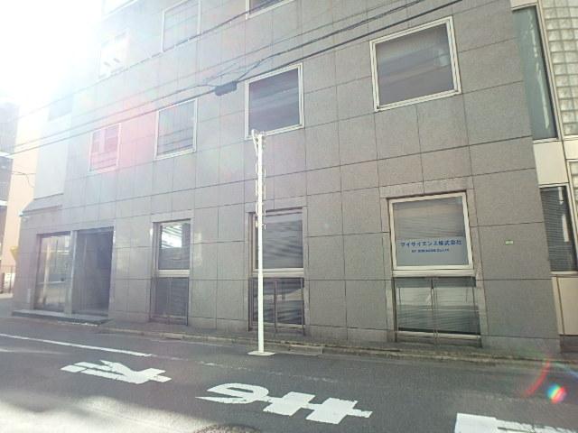 ＵＴ本郷ビルエントランス①