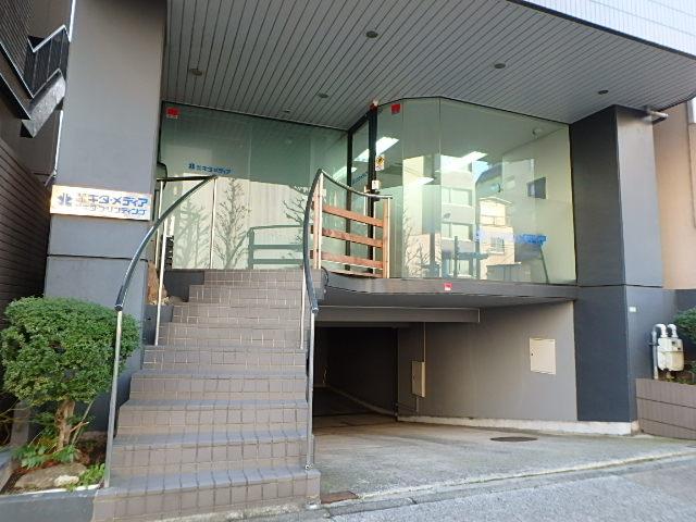 エントランス①