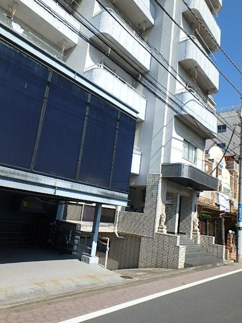 ラウンドブリッジビルエントランス①