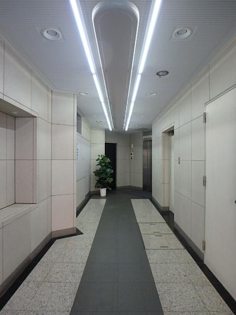 ホール①