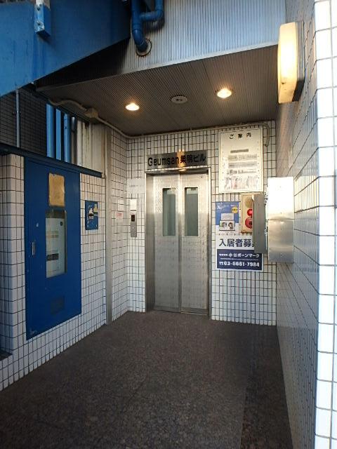 ホール①