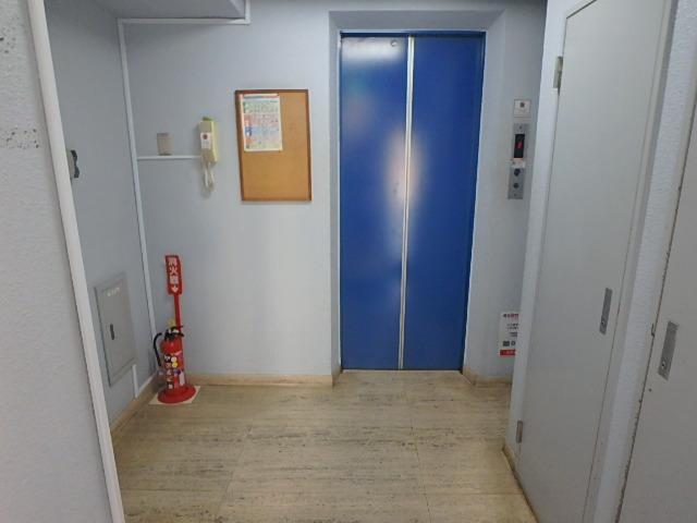 ホール①