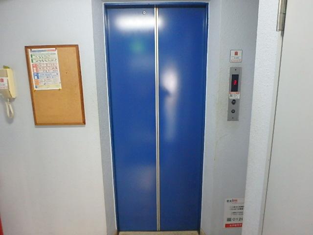ホール②