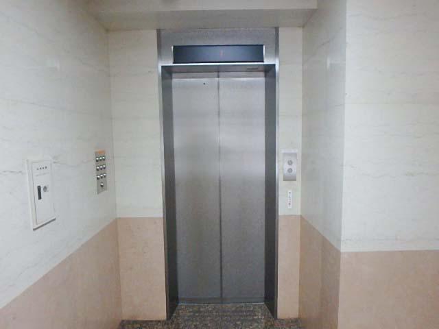 ホール②