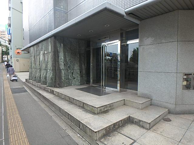 音の葉イマス池袋ビルエントランス①