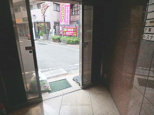 ホール③