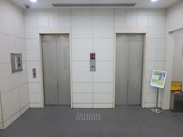 ホール②