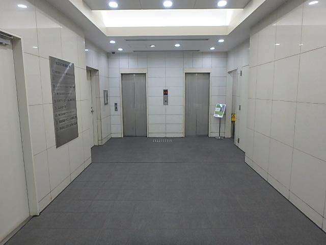 ホール①