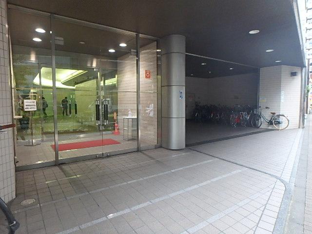 エントランス①