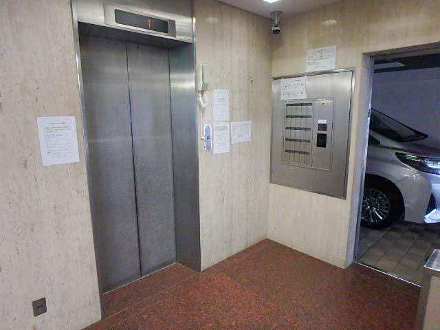 ホール②