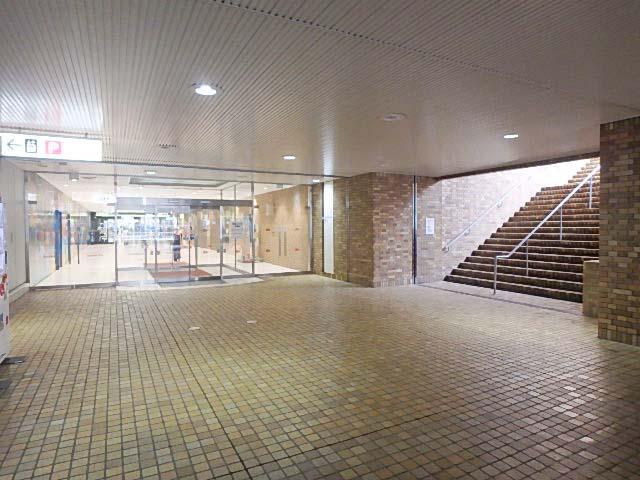 エントランス①