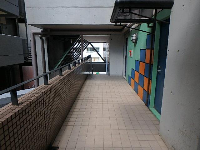 ホール③