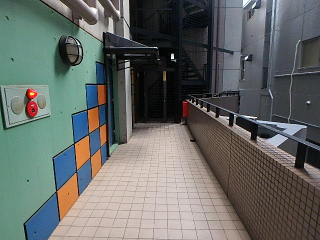 ホール②