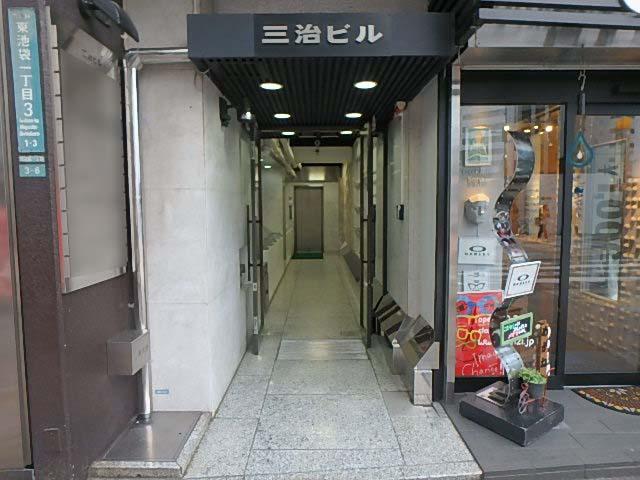 エントランス②