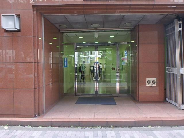 明治安田生命池袋ビルエントランス②