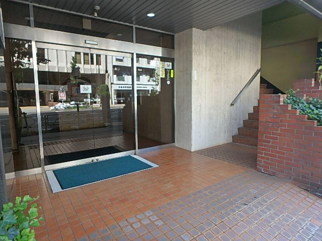 ヴィラロッソカバーロエントランス①