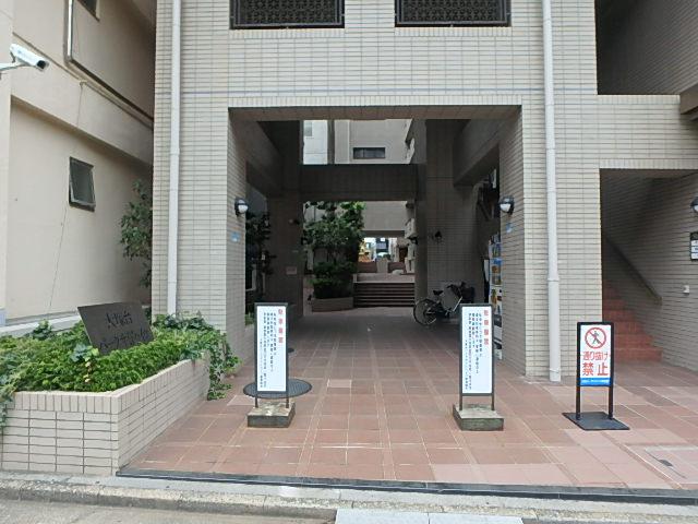 大塚台パークサイドビルエントランス②