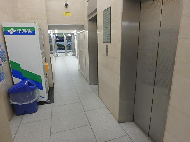 ホール②