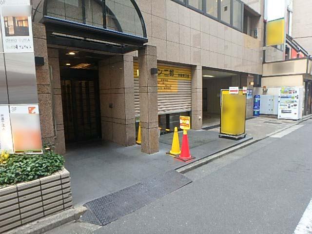 エントランス①
