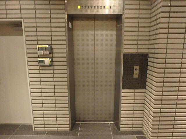 ホール④