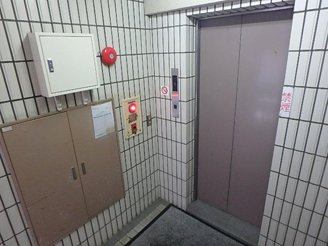 ホール②