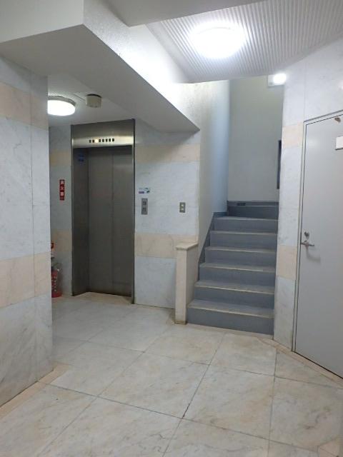ホール②