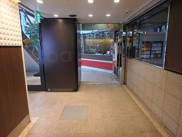 ホール③