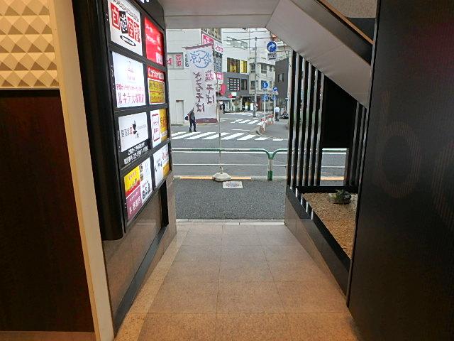 ホール④