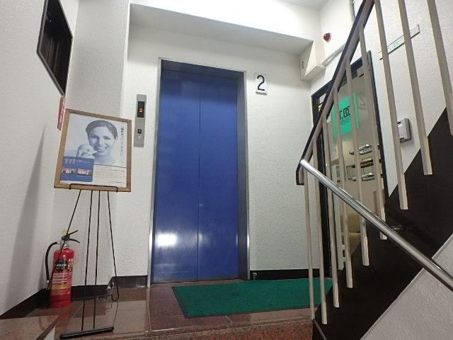 ホール②