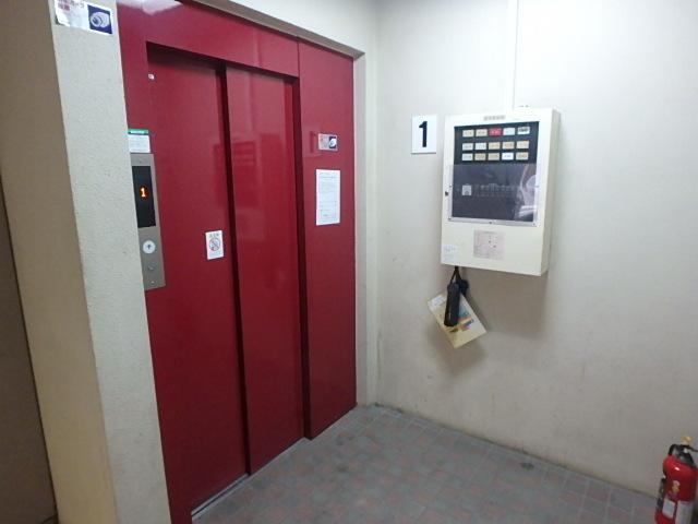 ホール②