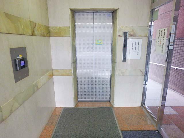ホール②