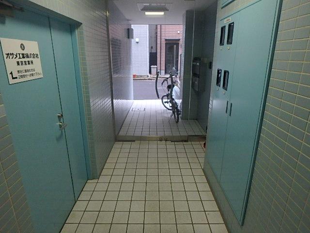 ホール②