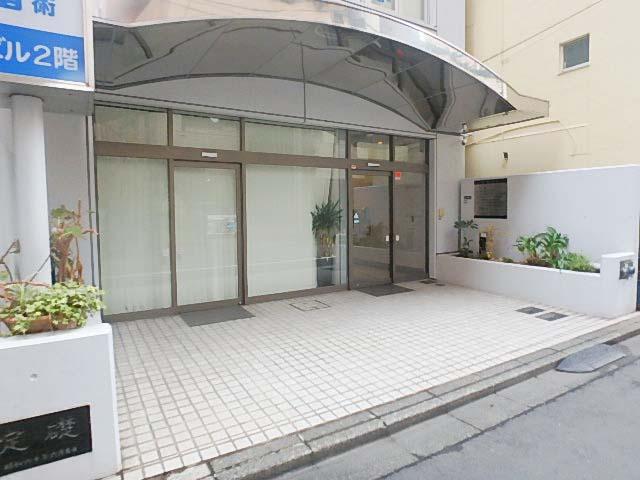 中尾ビルエントランス①