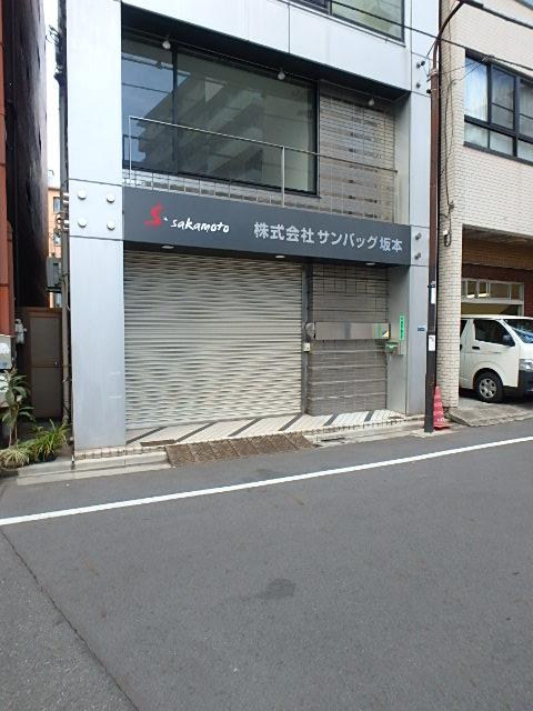 エントランス①