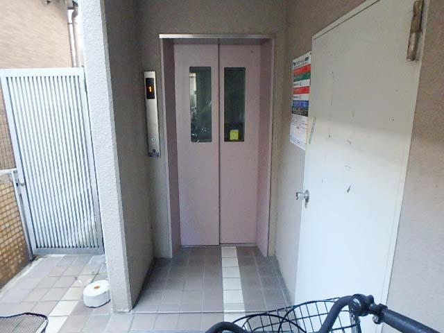 ホール②
